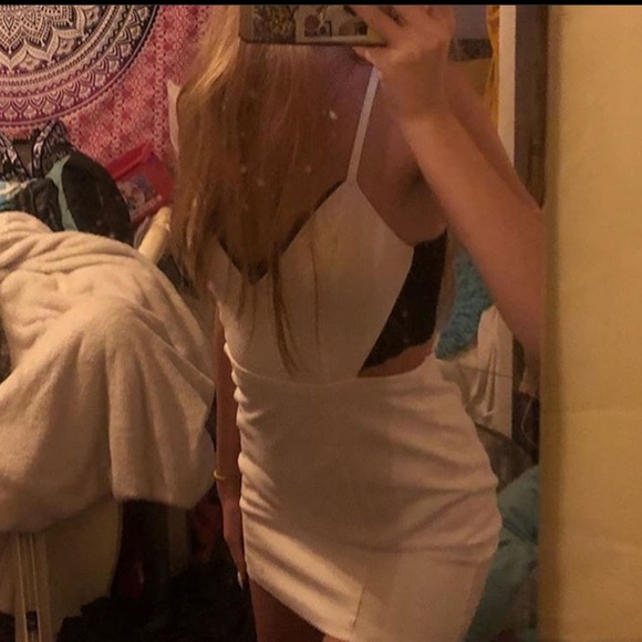 White Homecoming Style Dress - Picture 3 of 4